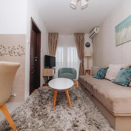 Urban Lux شقة كراغوييفاك