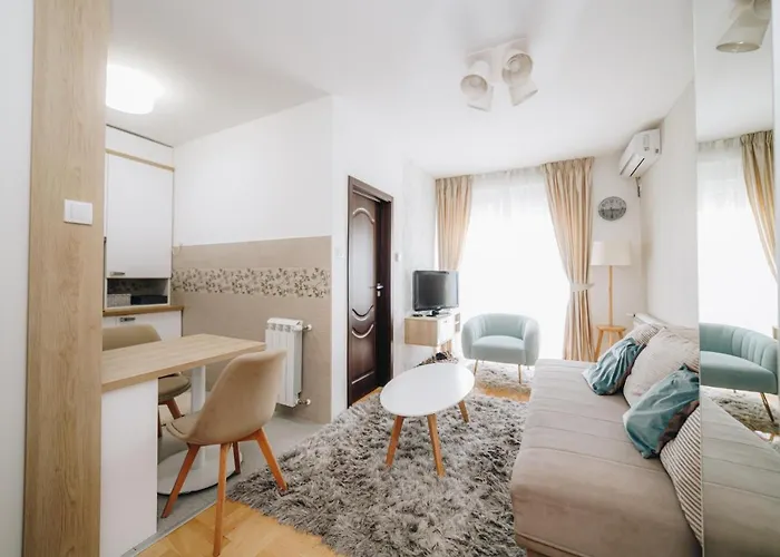 Διαμέρισμα Urban Lux Κραγκούγιεβατς